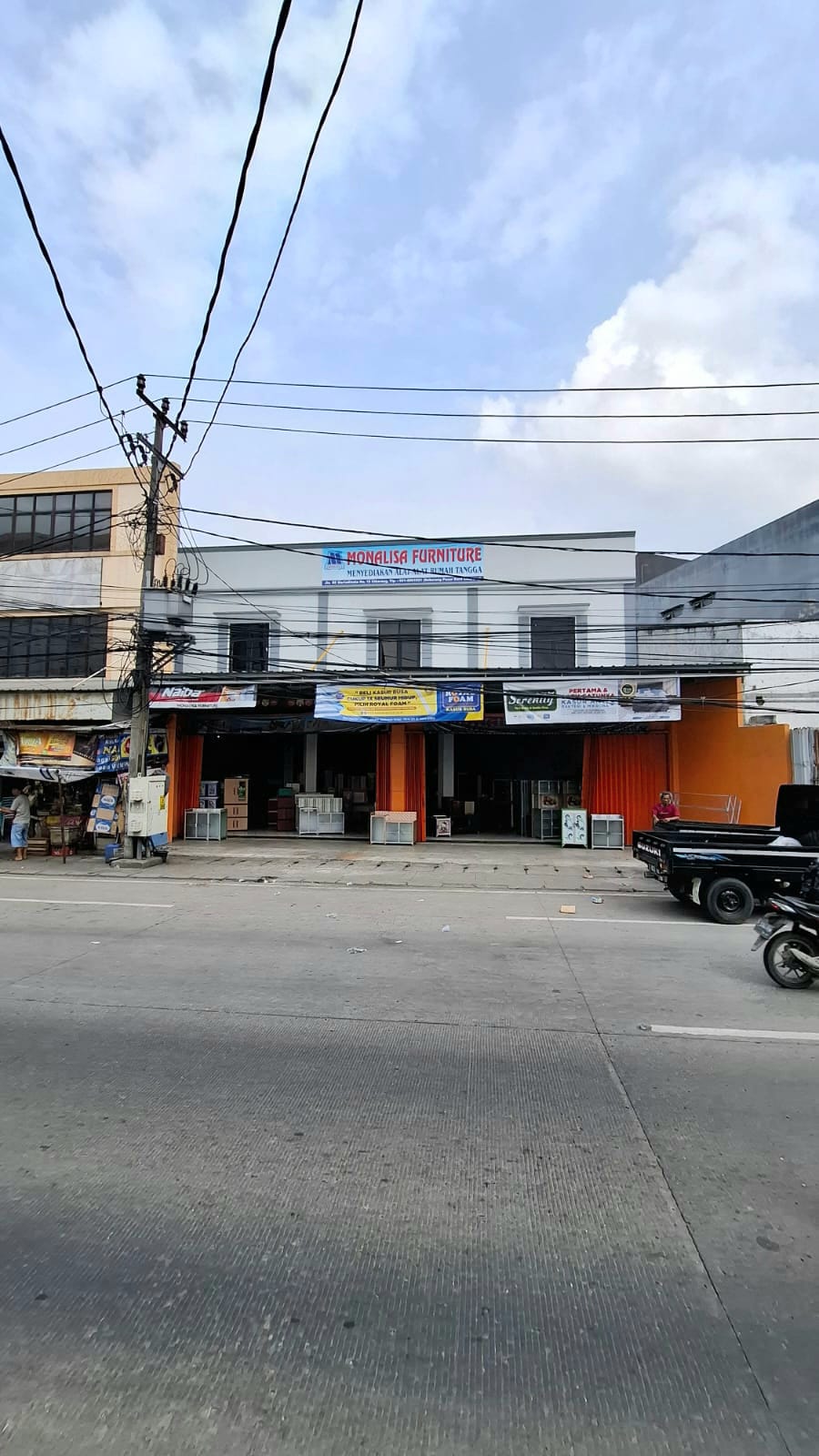 Disewakan Ruko Gandeng Tiga di Pantura Jababeka